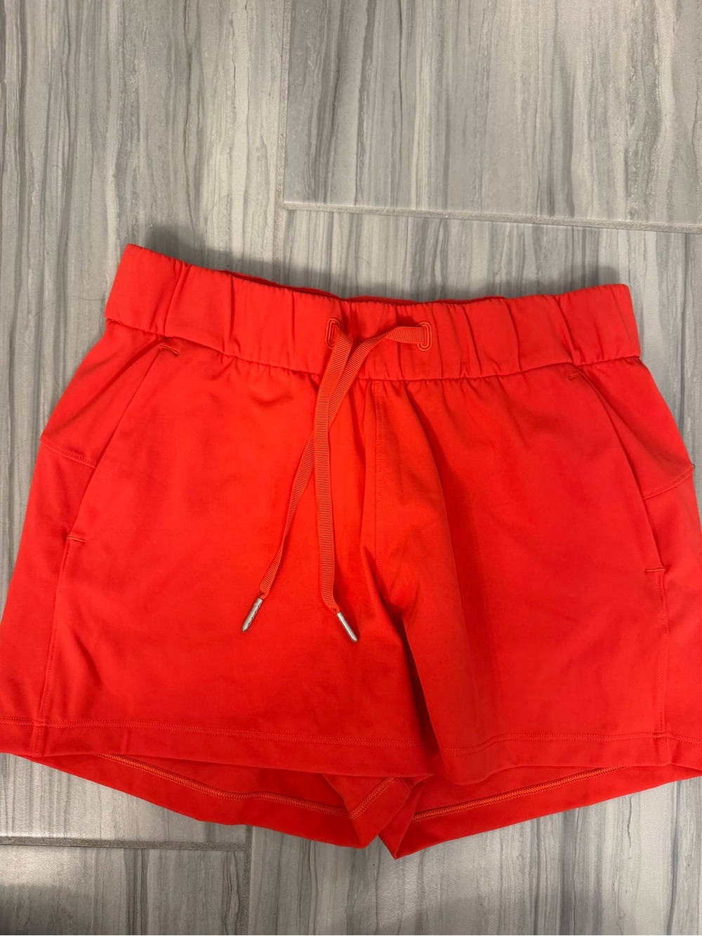 Lululemon Stroll at Sundown Short Size 4 Red